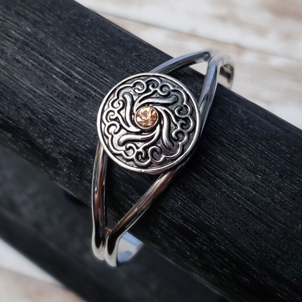 Cuff Bracelet with Pop Off Design